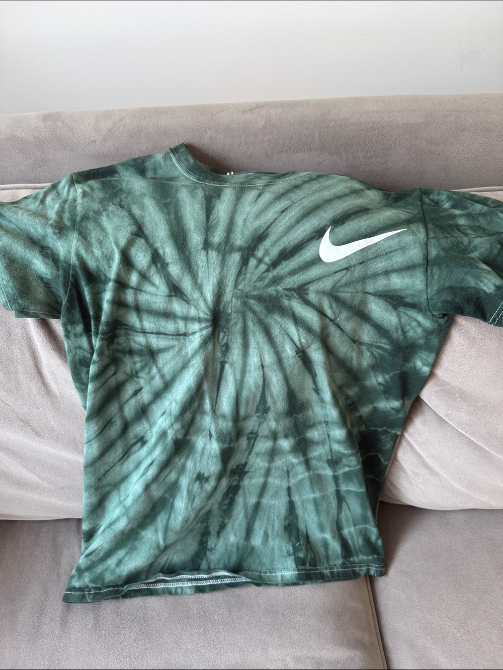 Nike Men’s Dark Green Tie-Dye Swoosh Short Sleeve Tee
